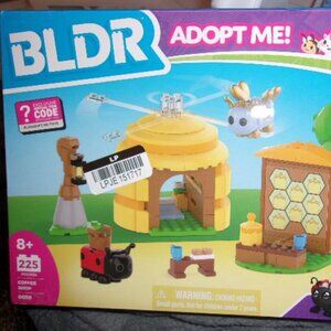 BLDR Adopt Me Coffee Shop 225pcs 0010 Jazwares Building Set Game